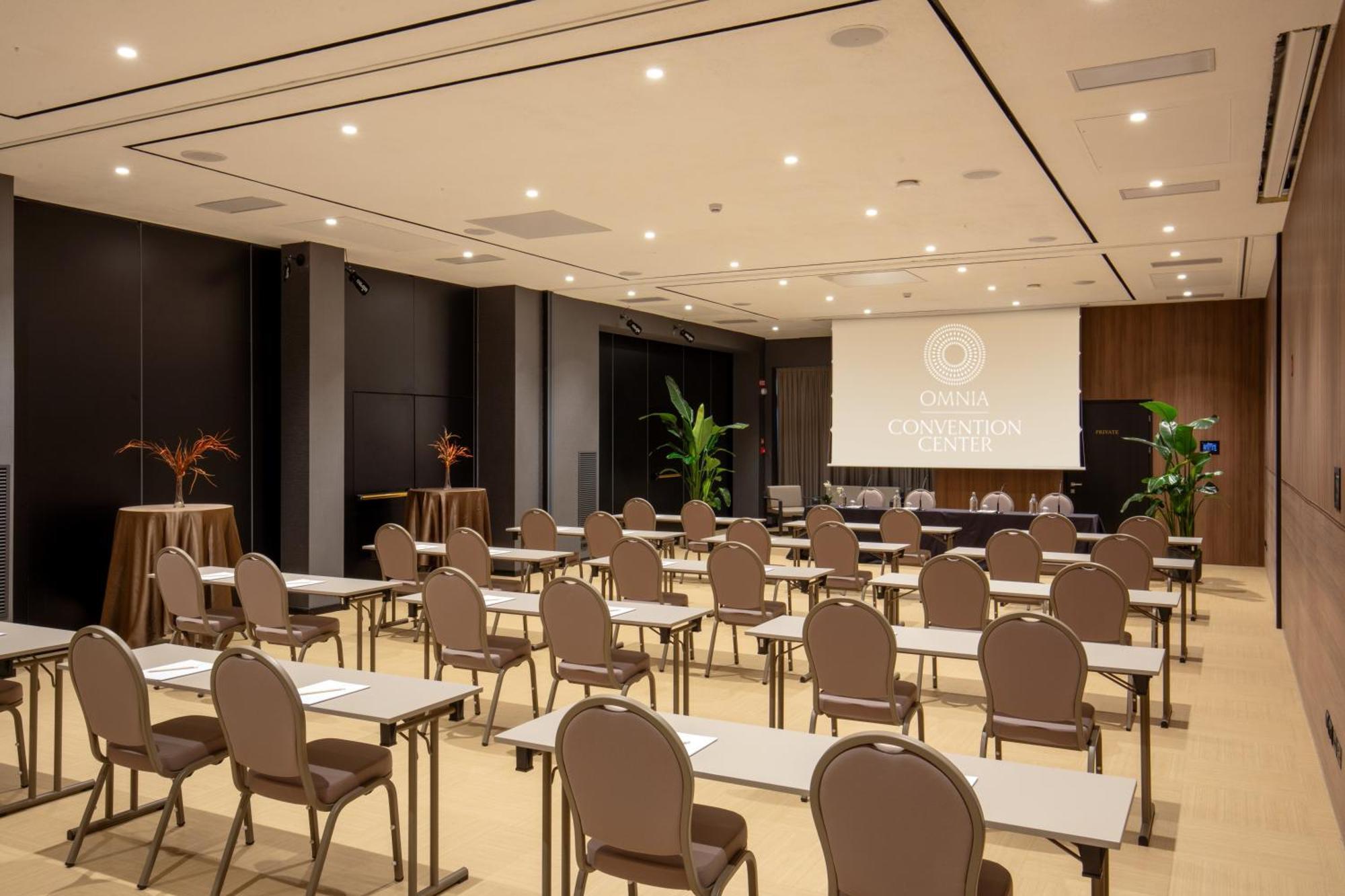 Shangri-la By Omnia Hotel 4*